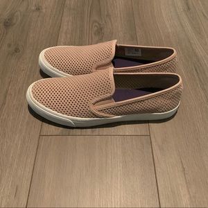 NWT -Sperry slider
